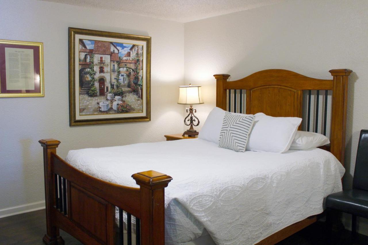 Silverton Inn & Suites Esterno foto