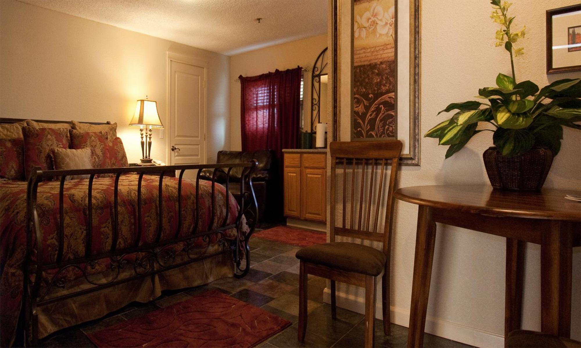 Silverton Inn & Suites Esterno foto