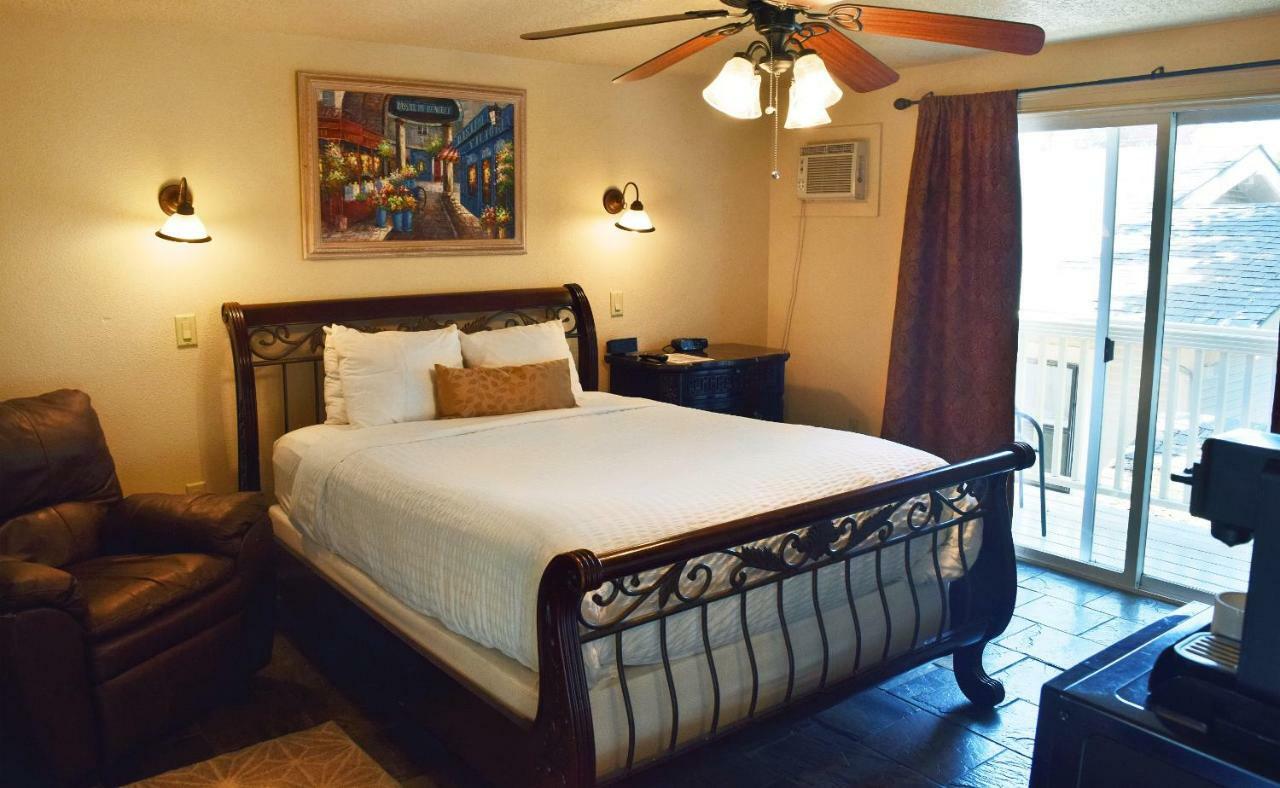 Silverton Inn & Suites Esterno foto
