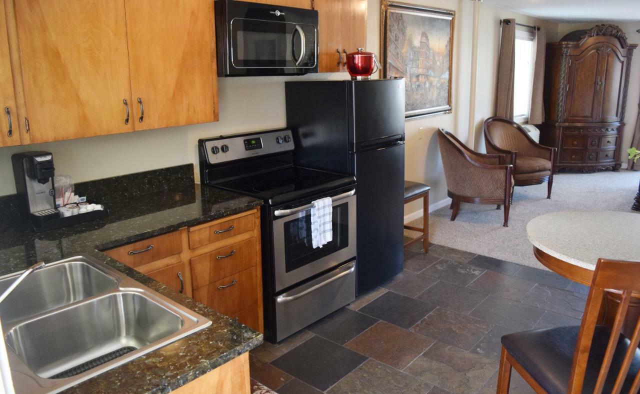 Silverton Inn & Suites Esterno foto